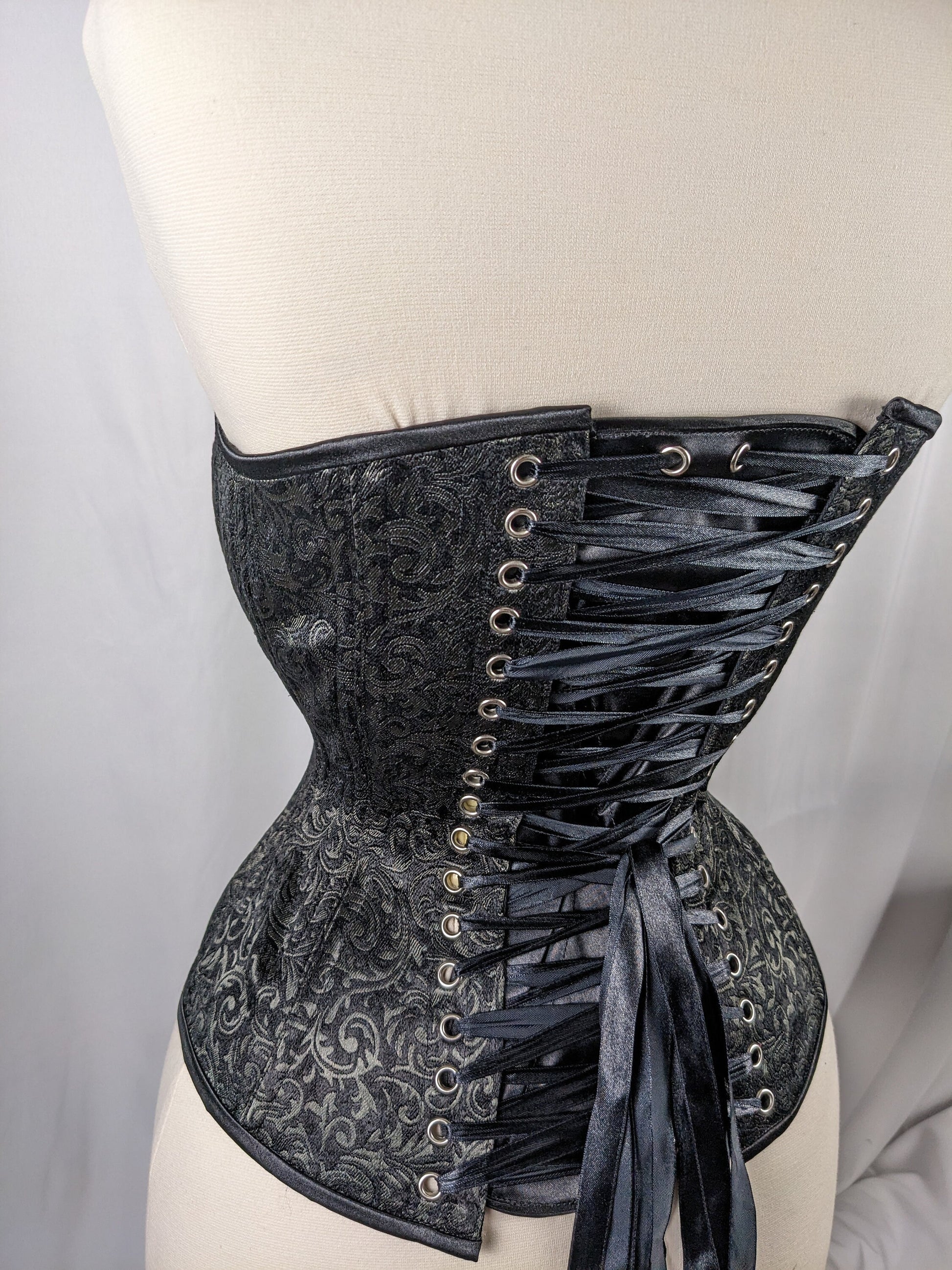 https://www.corsetsandcogs.com/cdn/shop/files/il_fullxfull.4773412867_pwrb.jpg?v=1700334206&width=1946